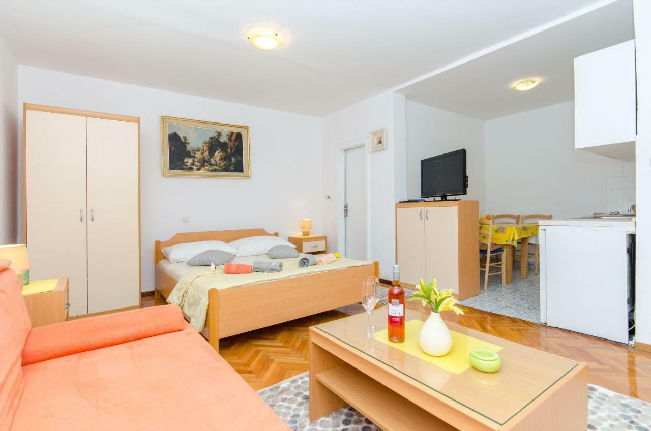 Apartments And Room Sun & Sea Podgora Exterior foto